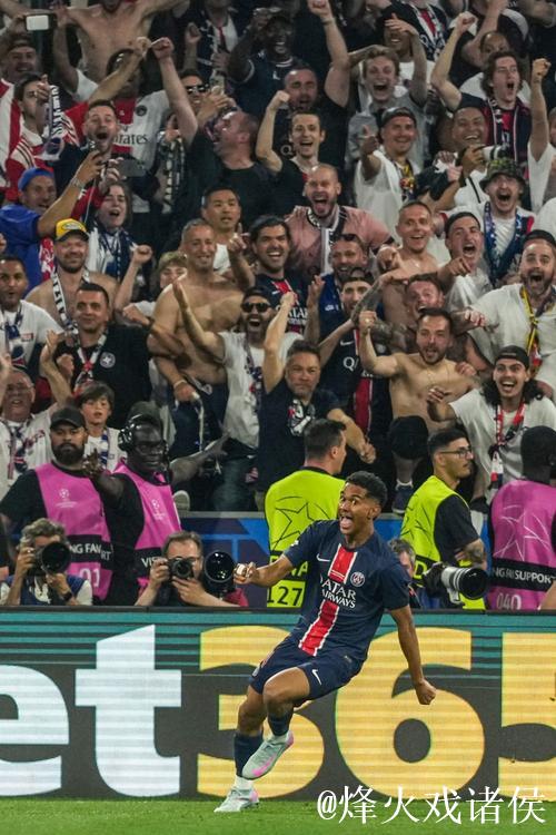 欧冠-拉莫斯关键进球马尤卢建功 巴黎圣日耳曼2-1力克巴萨