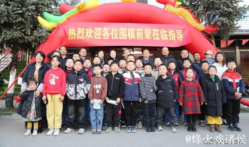 恒山脚下棋艺争锋 ‘晚报杯’围棋巅峰对决首现浑源